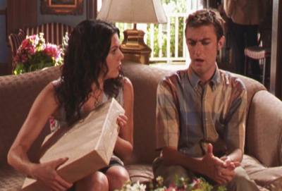 Gilmore Girls, S03E02: Haunted Leg Trivia Quiz