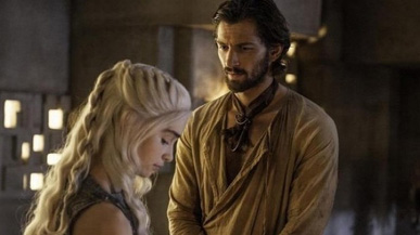 This episode has naked Daario. FYI.